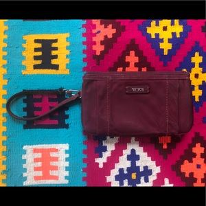 TUMI wallet / wristlet - vinal